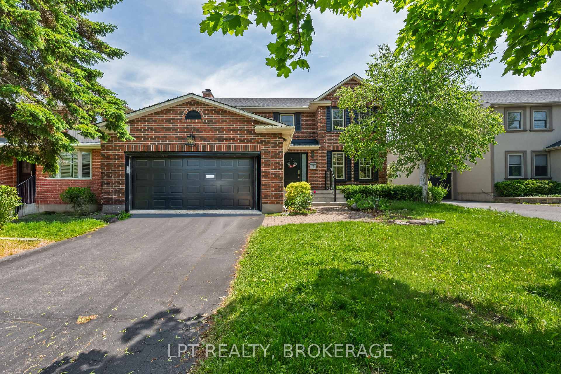 19 Collegeview Crescent, Kingston, ON K7M 7J8