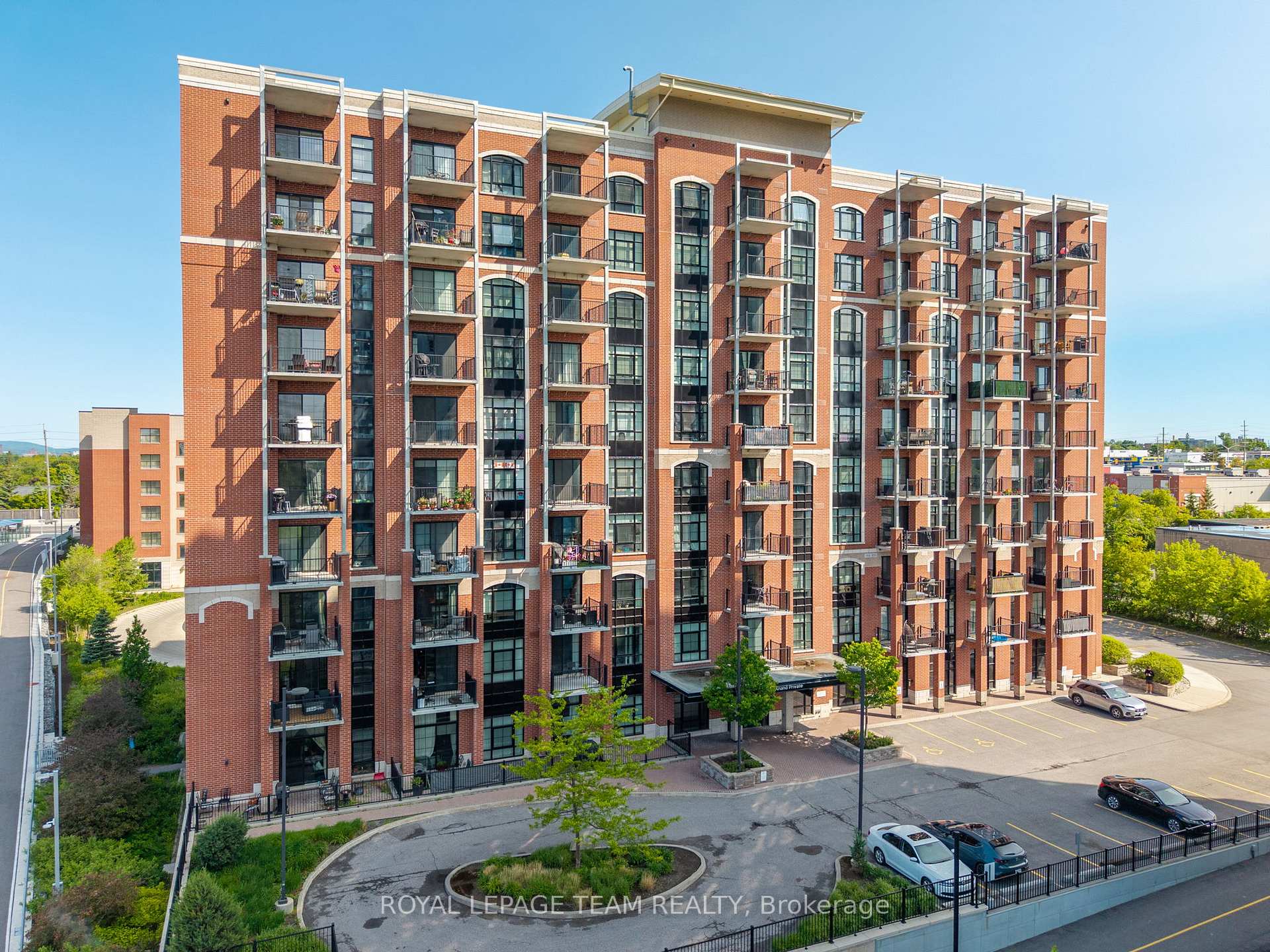 555 ANAND Private 808, Billings Bridge - Riverside Park and Area, ON K1V 2R7