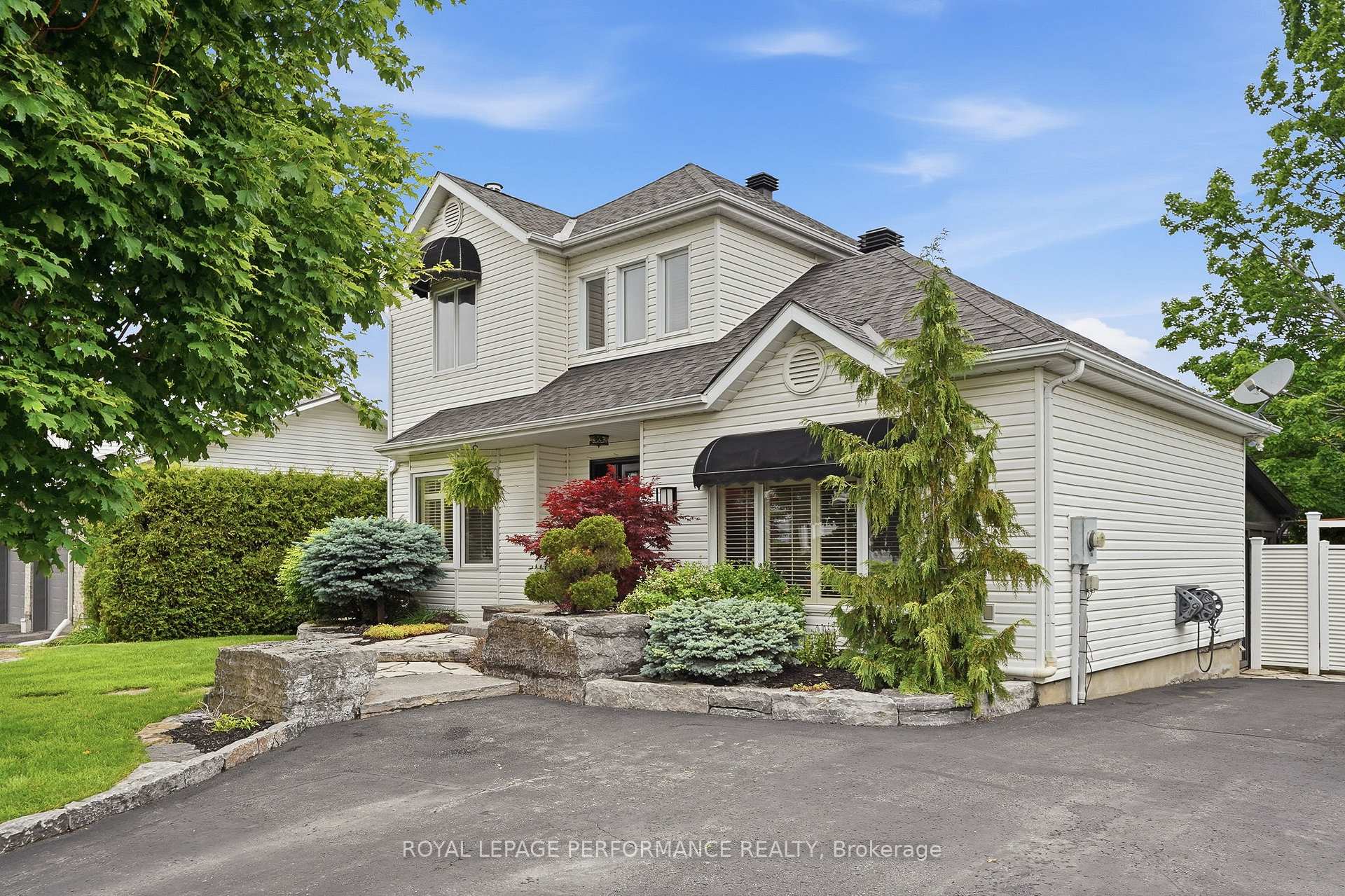 905 Royal Avenue, Hawkesbury, ON K6A 3J8