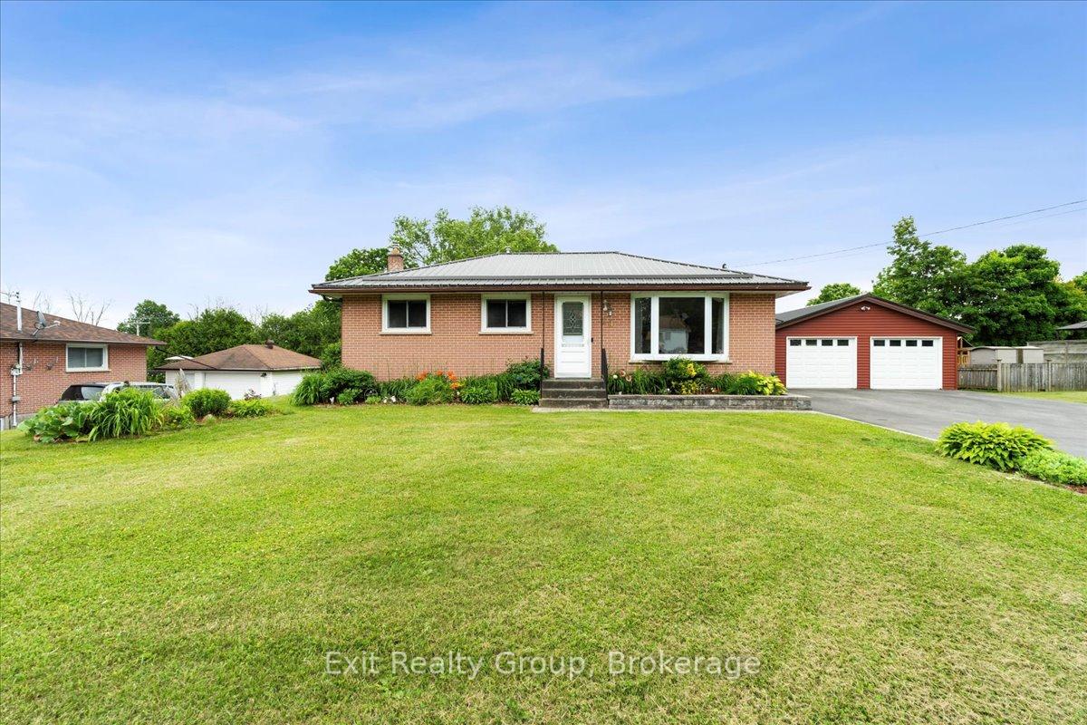 29 Barry Road, Quinte West, ON K8V 0M3