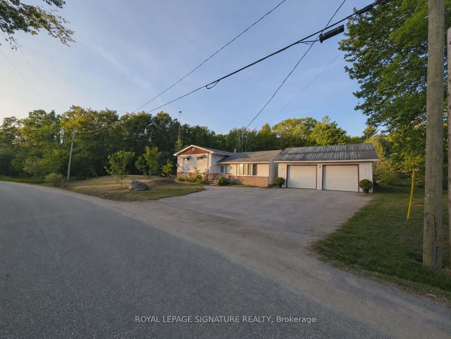 1034 Buckeye Road, Muskoka Lakes, ON P0C 1H0