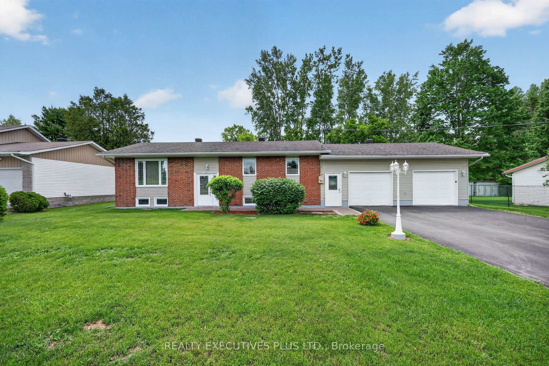 10 Potvin Street, Clarence-Rockland, ON K0A 1E0