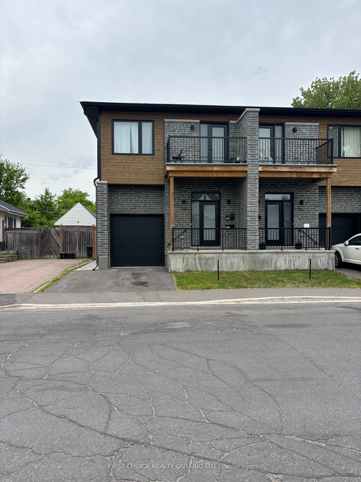 269 Queen Mary Street, Overbrook - Castleheights and Area, ON K1K 1X1
