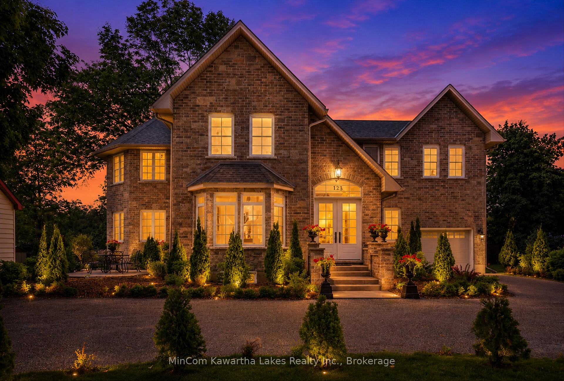 126 Maria Street, Peterborough, ON K9H 1B9