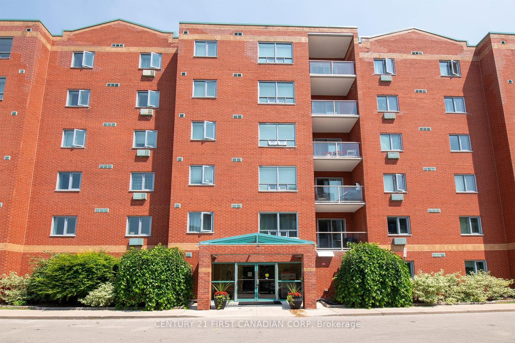 77 Baseline Road 405, London South, ON N6J 1V5