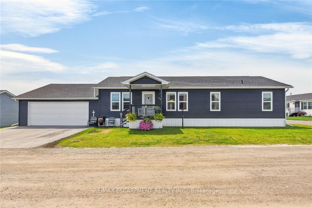 29 Hickory Hollow, Haldimand, ON N0A 1P0