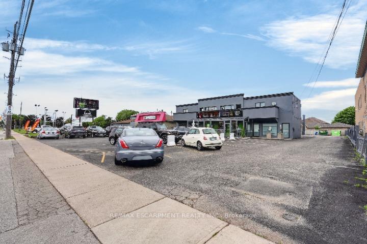 295 Highway 8 N/A 3, Hamilton, ON L8G 1E5