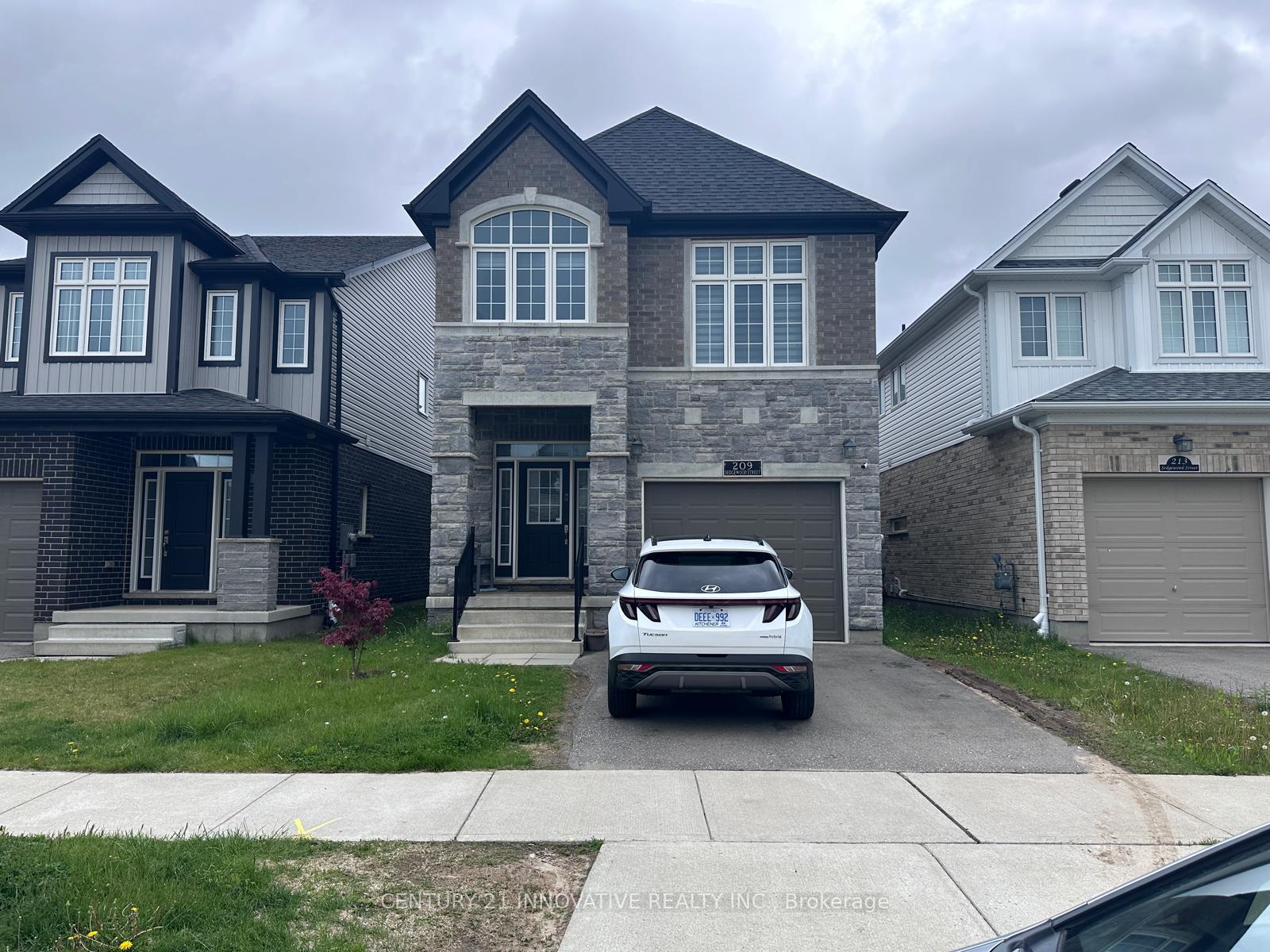 209 Sedgewood Street N, Waterloo, ON N2P 0H9