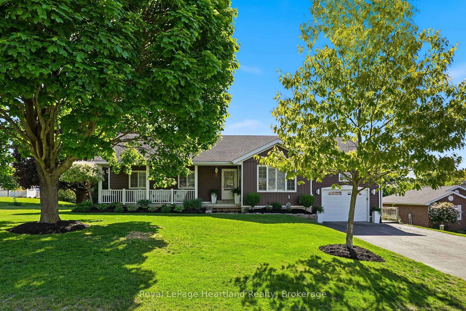 2015 Alma Street, Howick, ON N0G 1X0