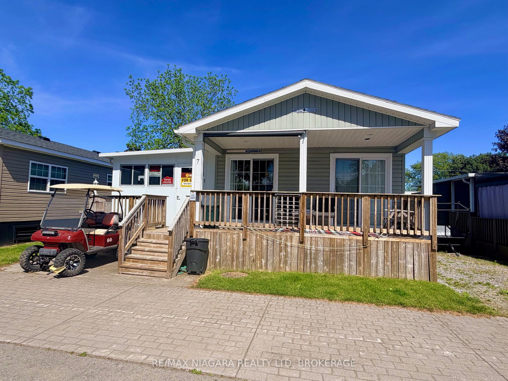 7 Hickory Lane, Port Colborne, ON L0S 1R0