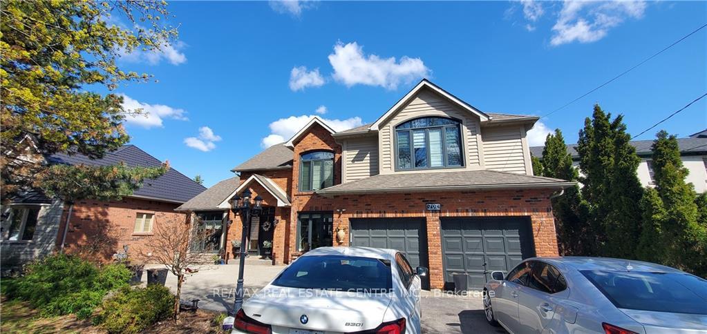707 Mohawk Road BSMNT, Hamilton, ON L9G 2X1
