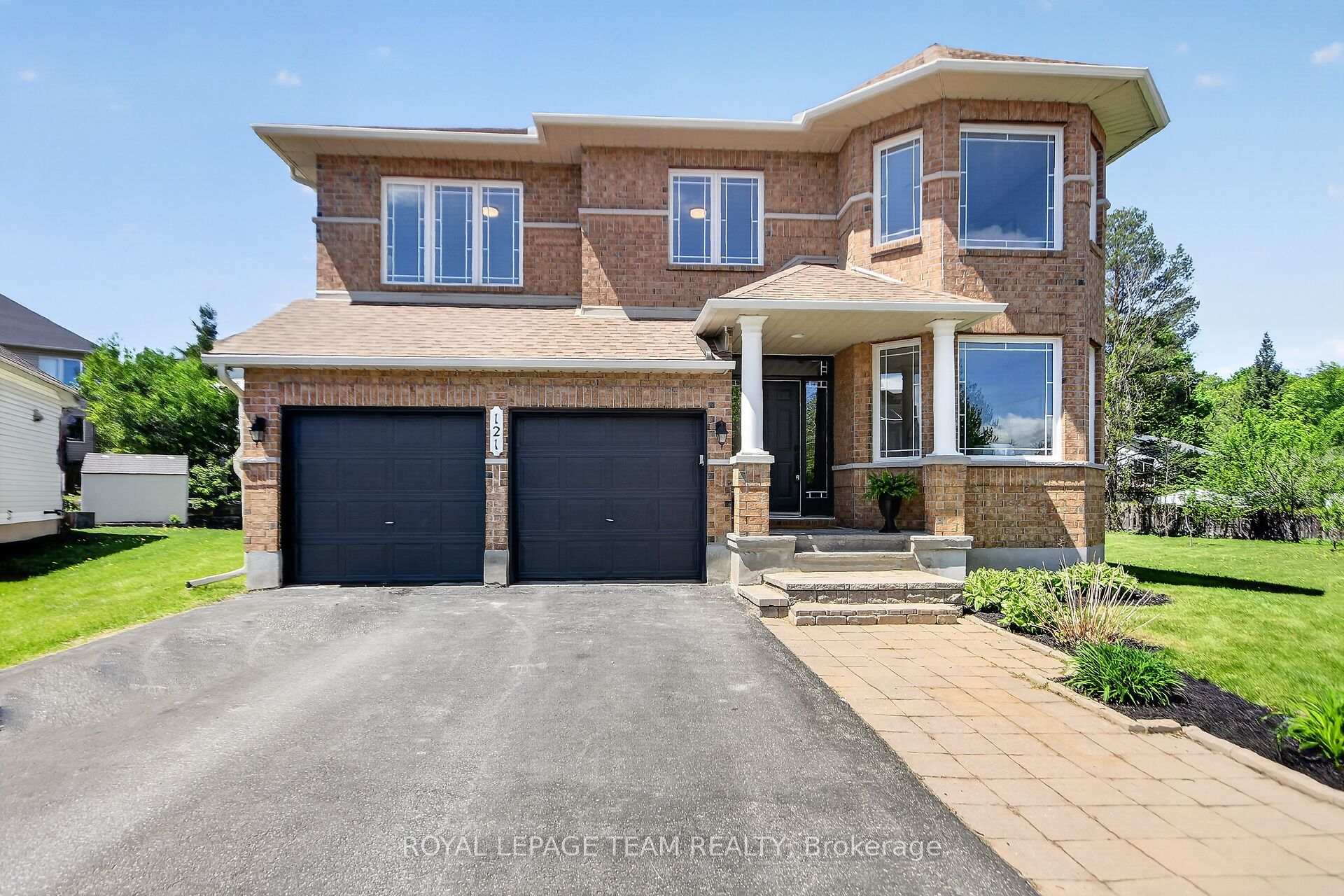 121 Muskego Crescent, Kanata, ON K2W 1H6