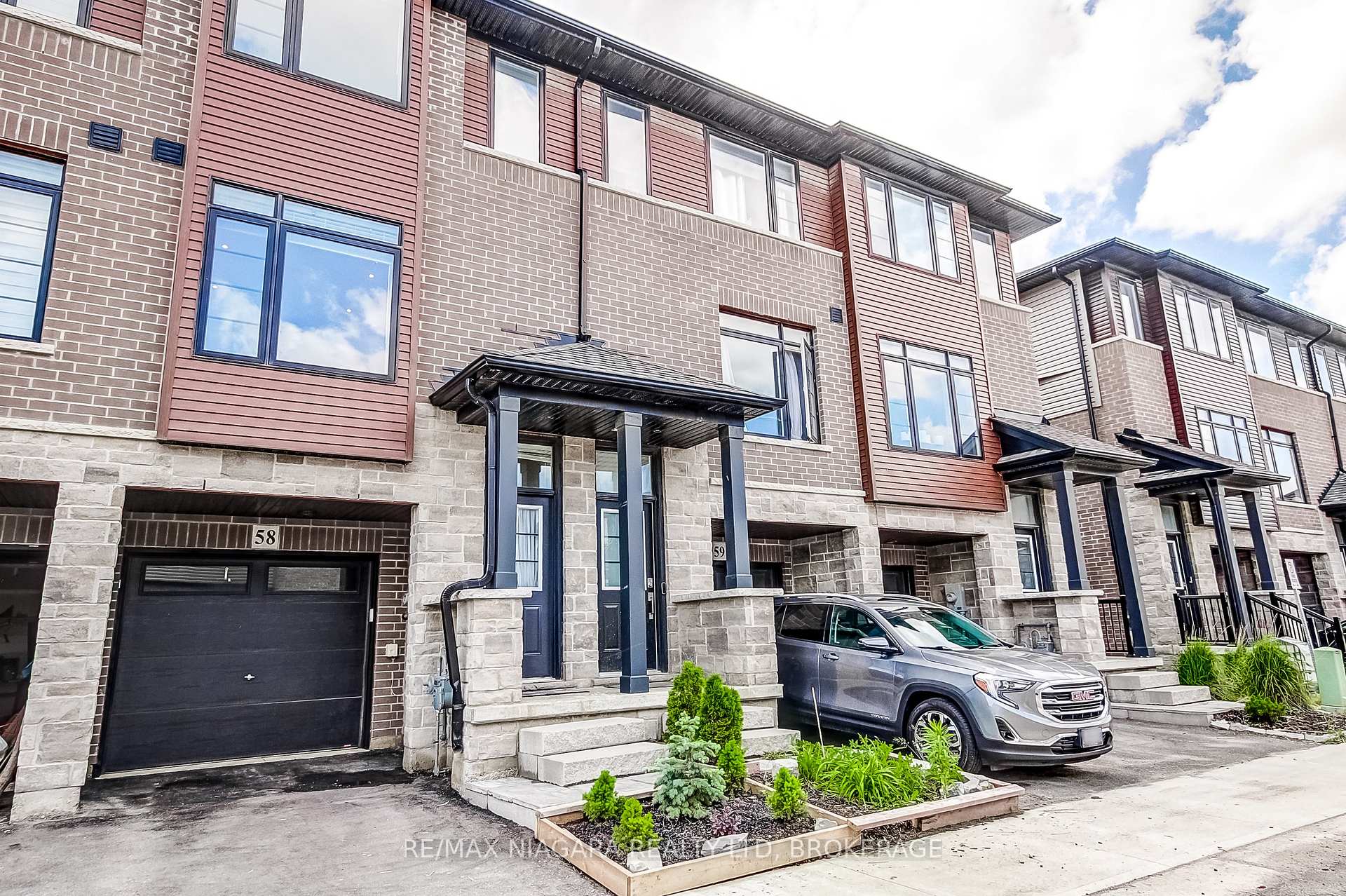 461 Blackburn Drive, Brantford, ON N3T 6S8