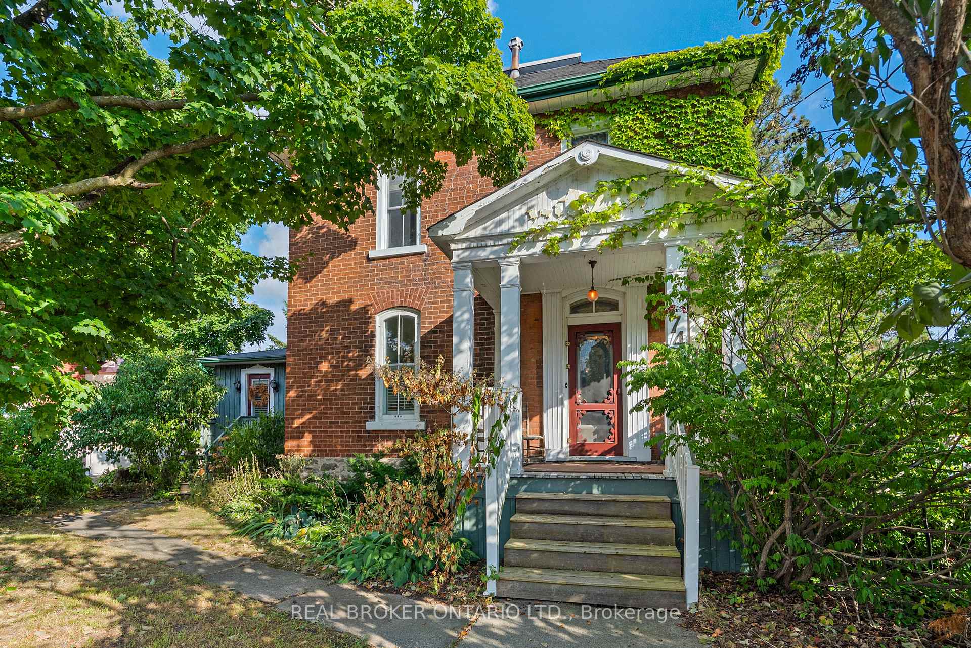 74 LAKE Avenue W, Carleton Place, ON K7C 1L6