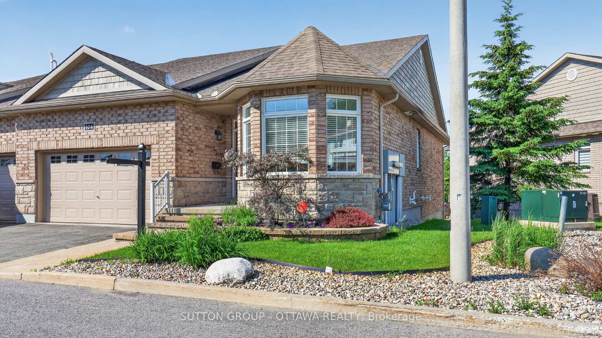 104 Passageway Private, Kanata, ON K2M 1H6