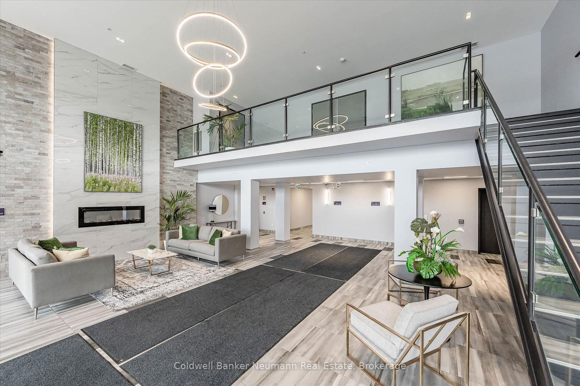 35 Kingsbury Square 217, Guelph, ON N1L 0J4