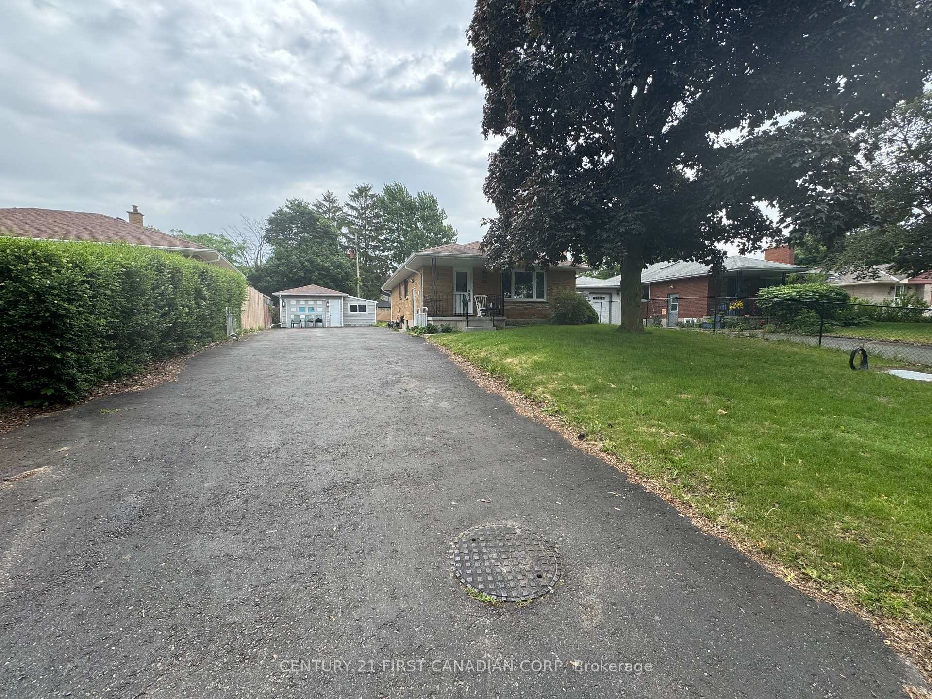 100 Susan Avenue, London East, ON N5V 2G4