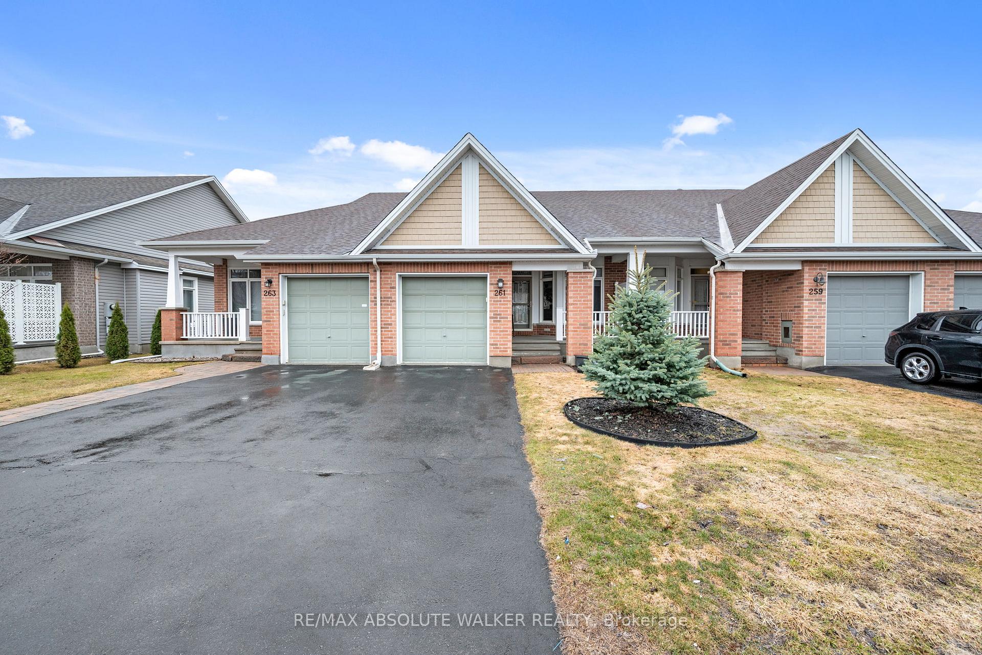 261 Bulrush Crescent, Blossom Park - Airport and Area, ON K1T 0E5