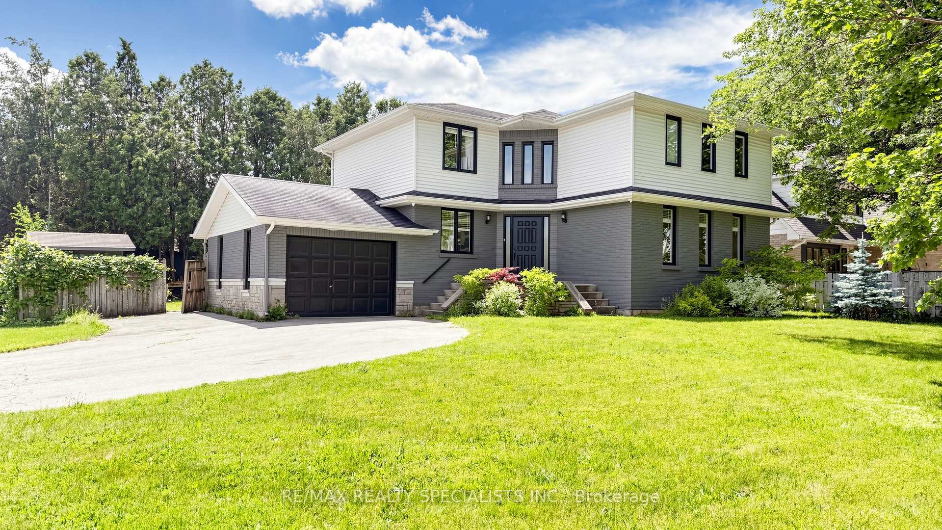 118 CENTRAL Avenue, Grimsby, ON L3M 4Y3