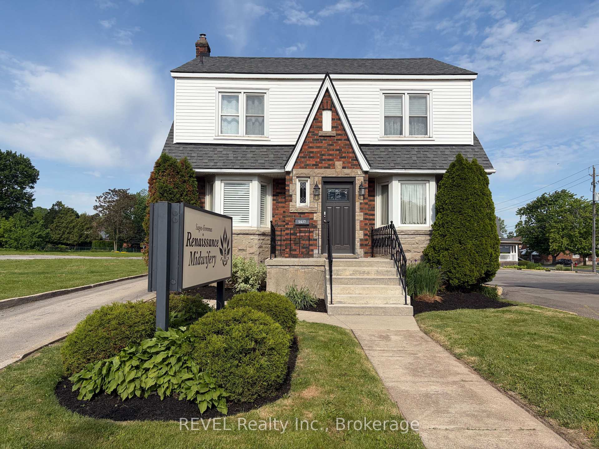 5637 Main Street, Niagara Falls, ON L2G 5Z3