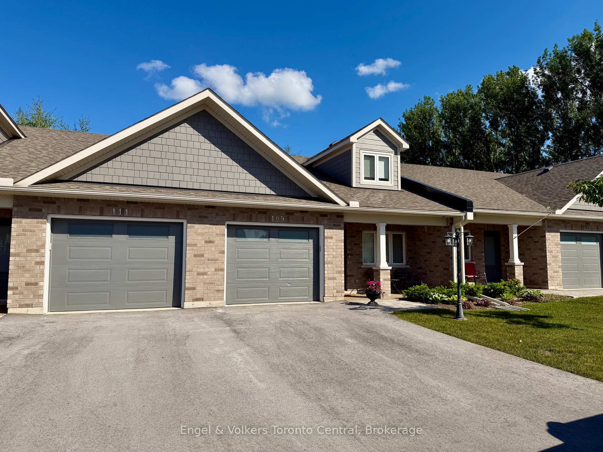 109 Dove Drive, Blue Mountains, ON N0H 2P0