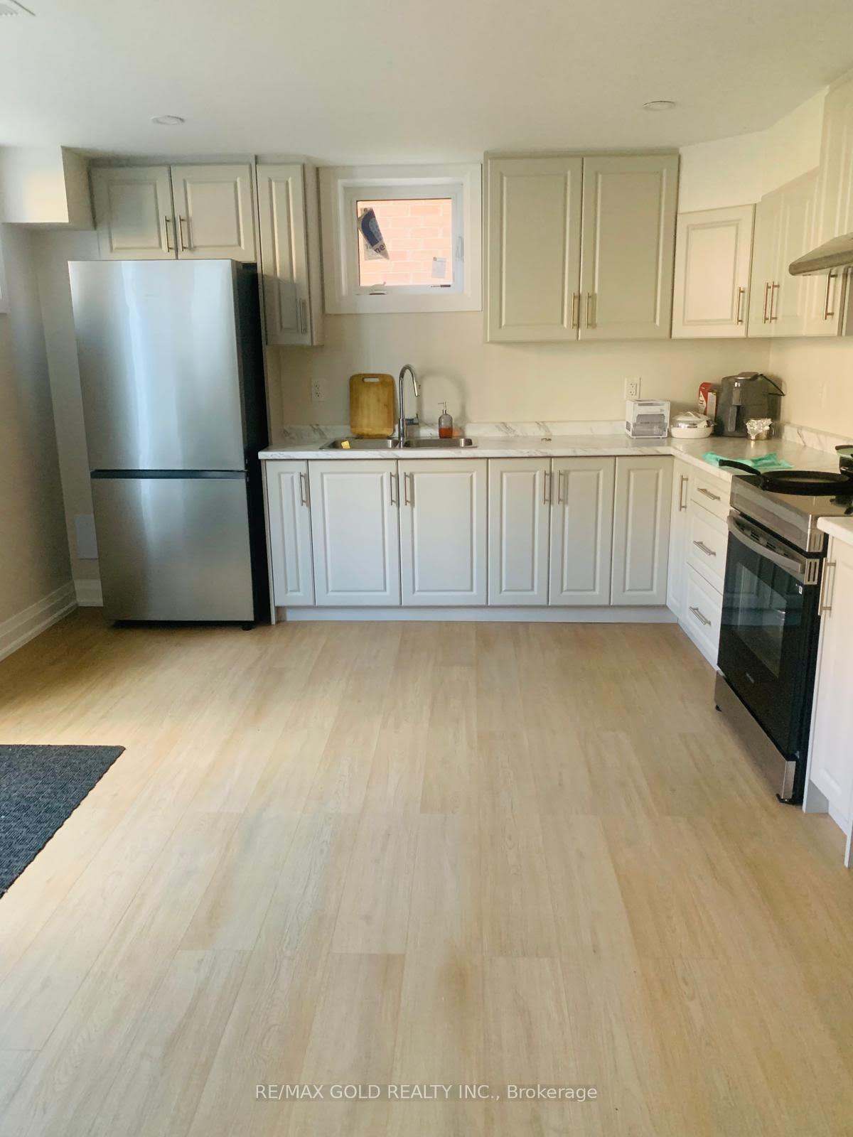 163 Bradshaw Road, Hamilton, ON L8J 0K9
