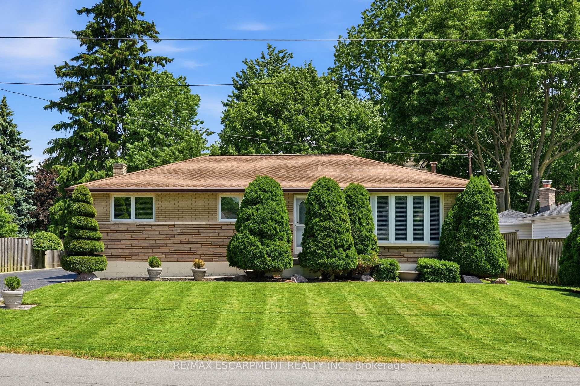169 Seminole Road, Hamilton, ON L9G 1Y7
