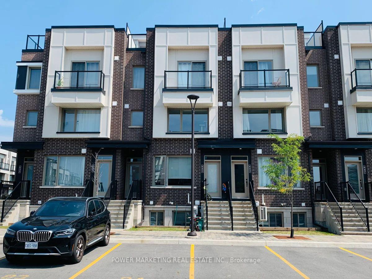 641 Makwa Private, Manor Park - Cardinal Glen and Area, ON K1K 5A4