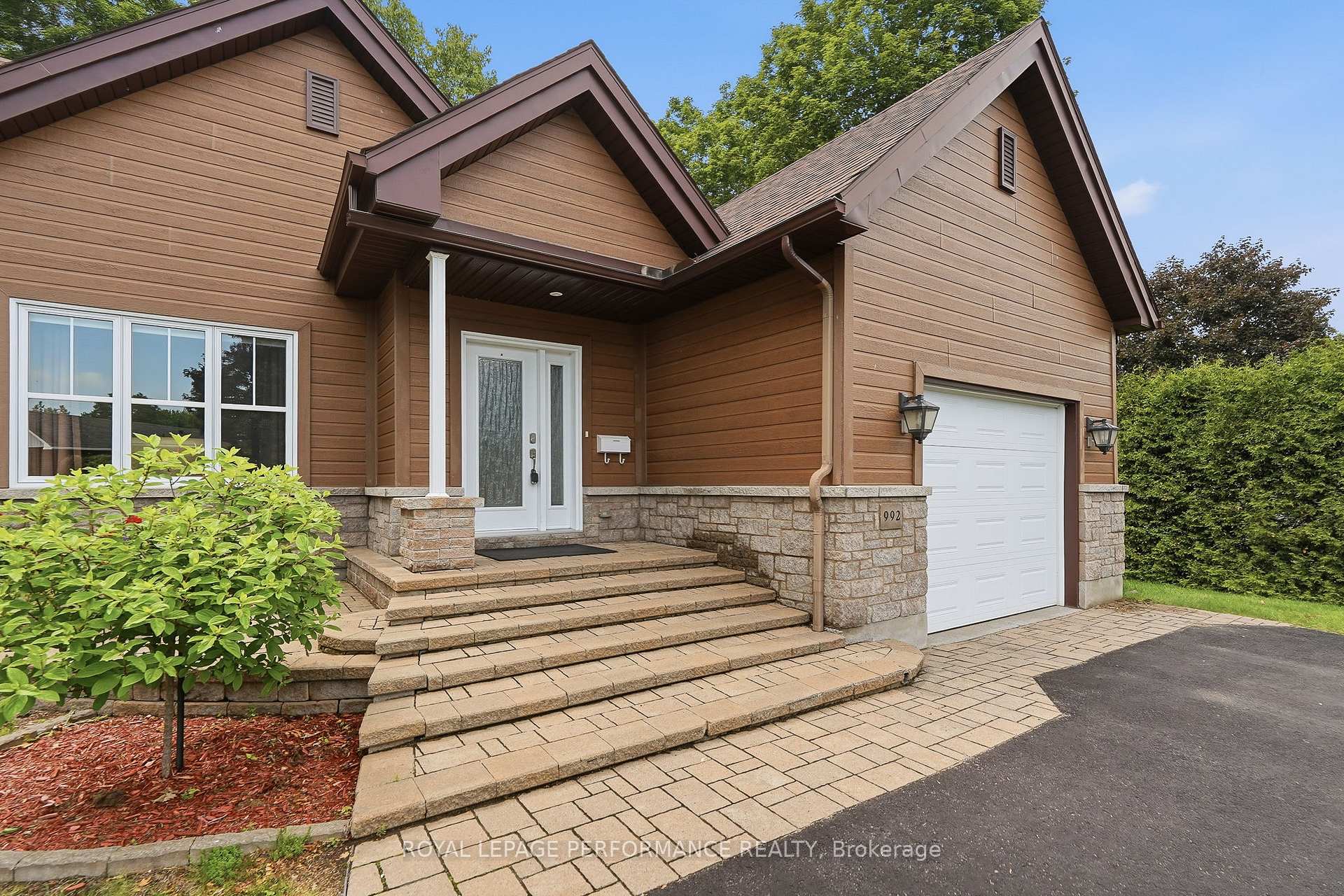992 Ghislain Street, Hawkesbury, ON K6A 3B2