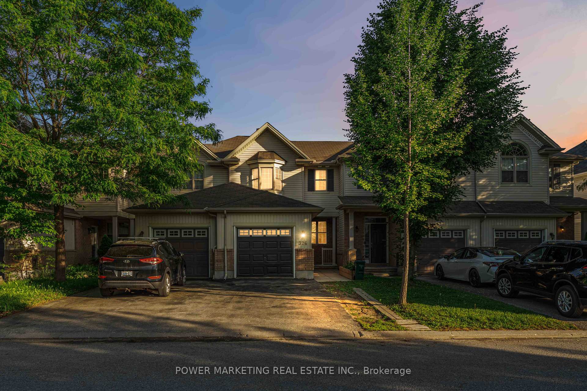 326 Applecross Crescent, Kanata, ON K2K 0C4
