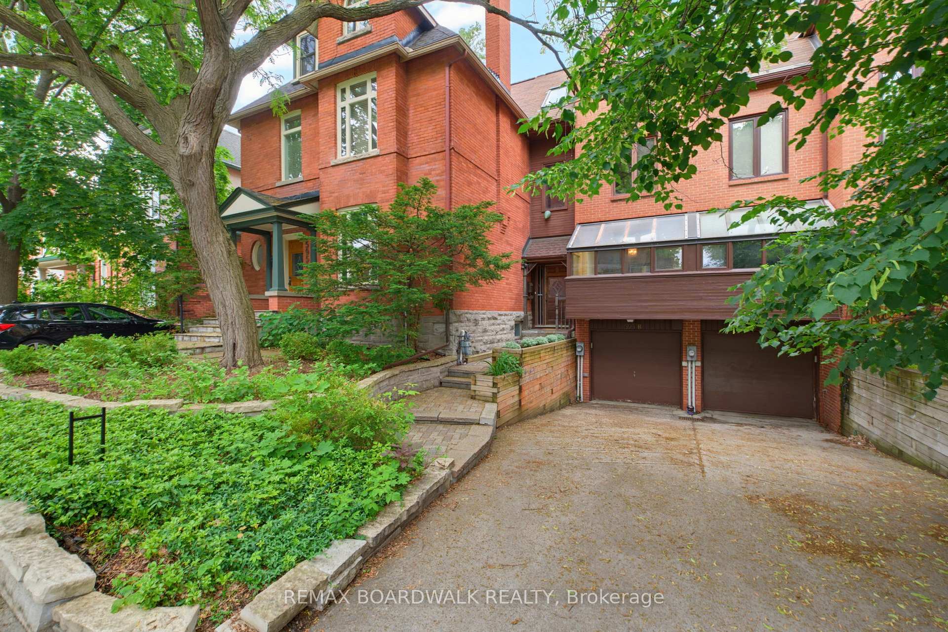 595 Besserer Street B, Lower Town - Sandy Hill, ON K1N 6C8