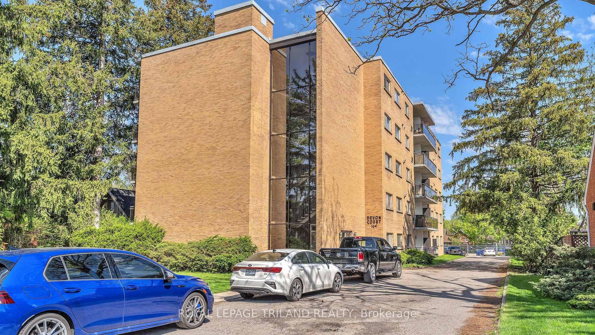 104 Devonshire Avenue 305, London South, ON N6C 2H8