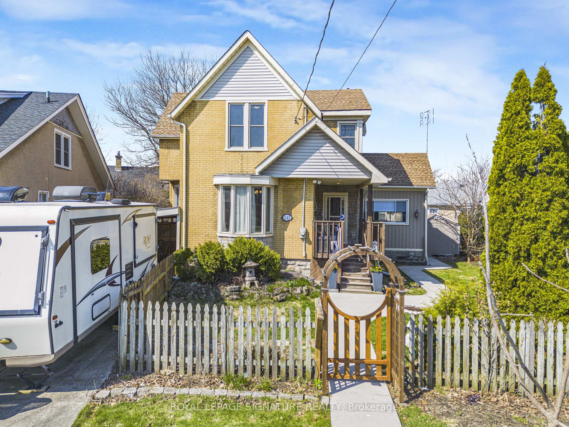 141 York Street, St. Catharines, ON L2R 6E8