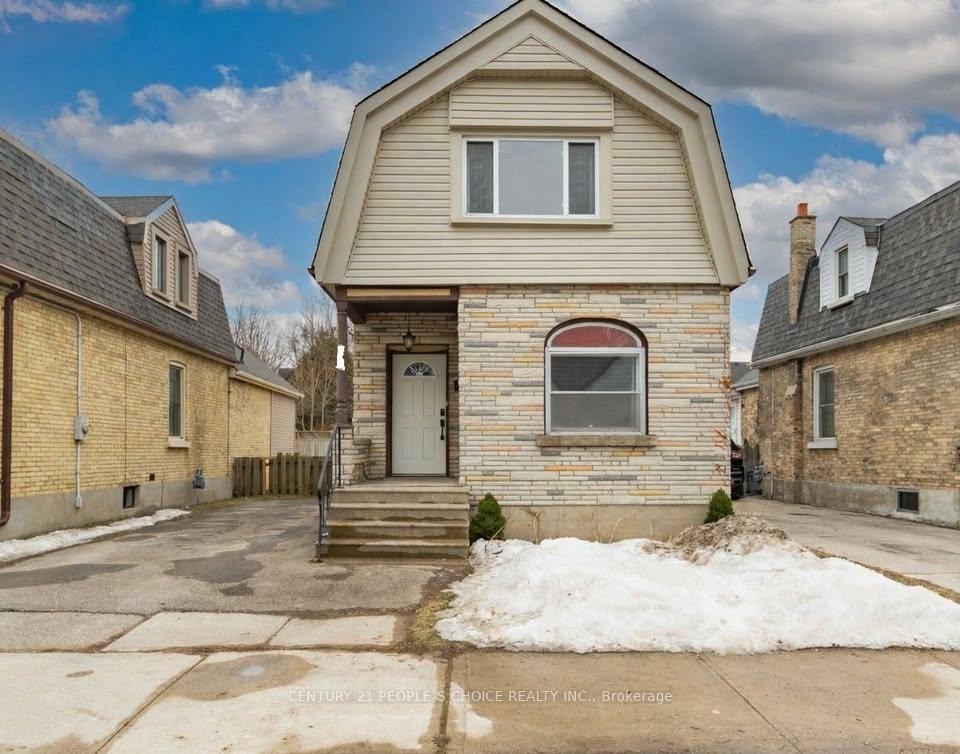 28 Mount Pleasant Avenue, London North, ON N6H 1C9