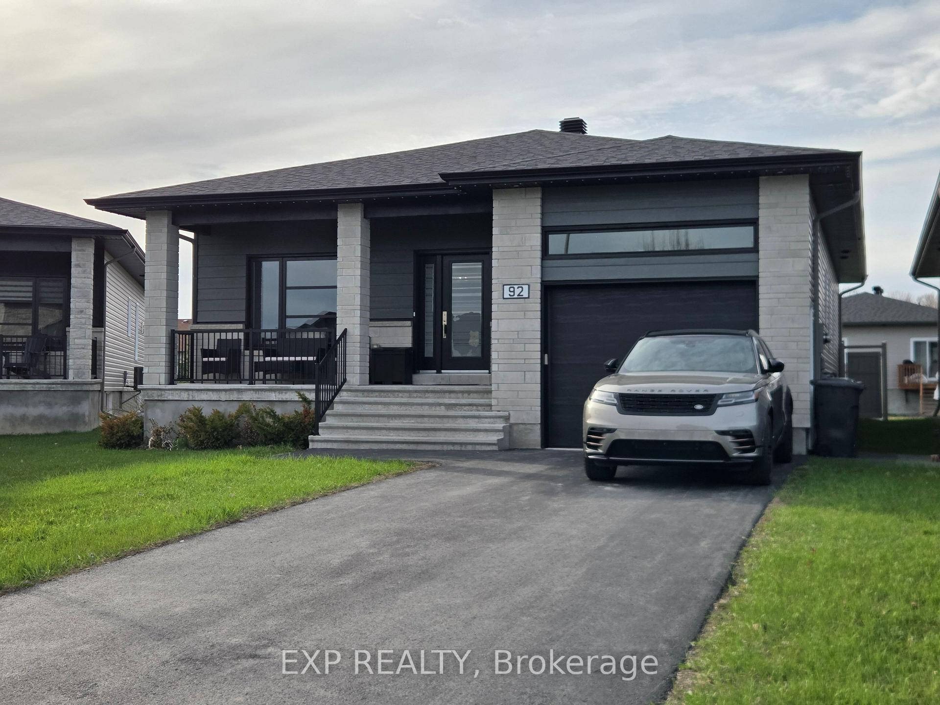 92 Chateauguay Street, Russell, ON K0A 1W0