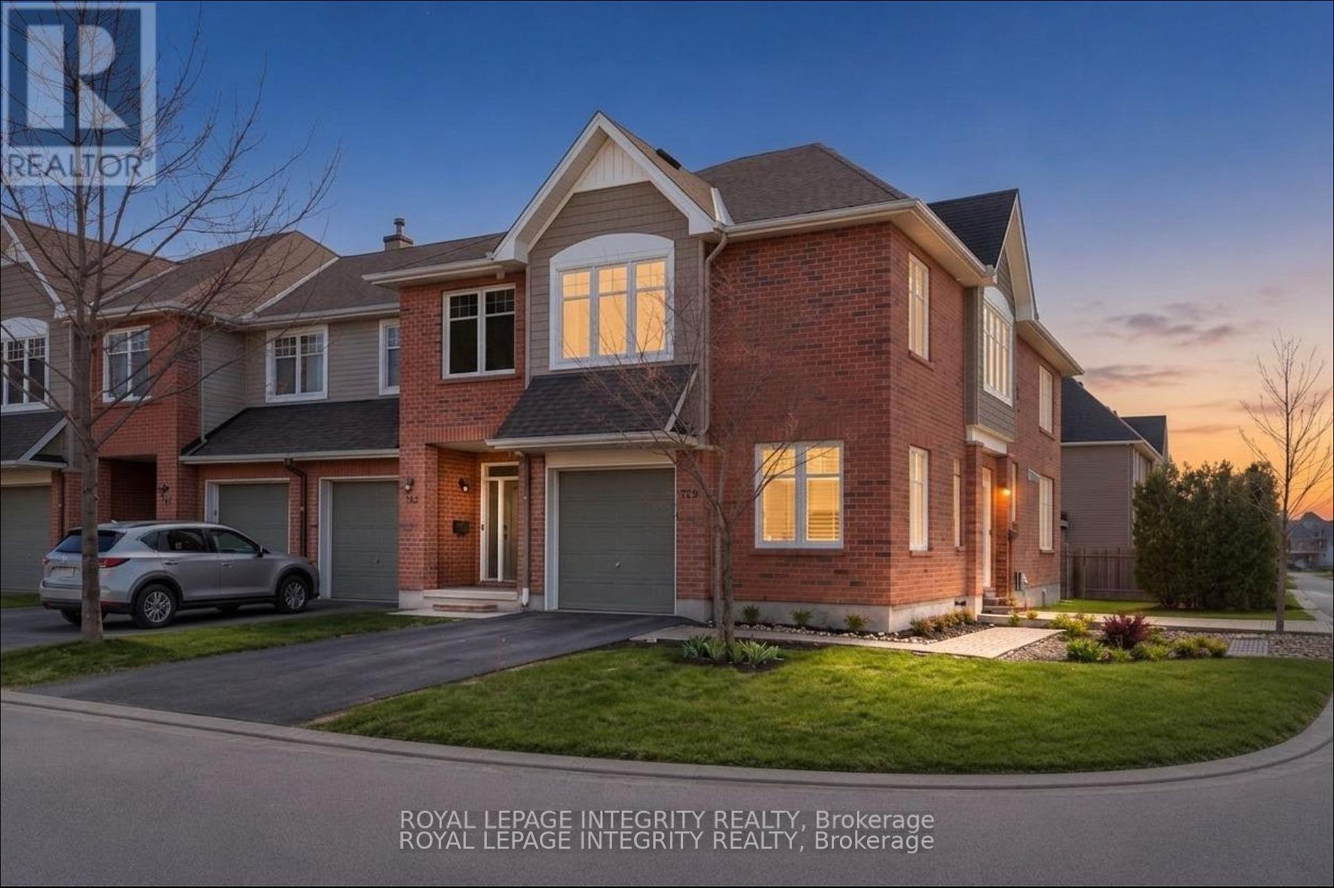 179 Flat Sedge Crescent, Blossom Park - Airport and Area, ON K1T 0G9
