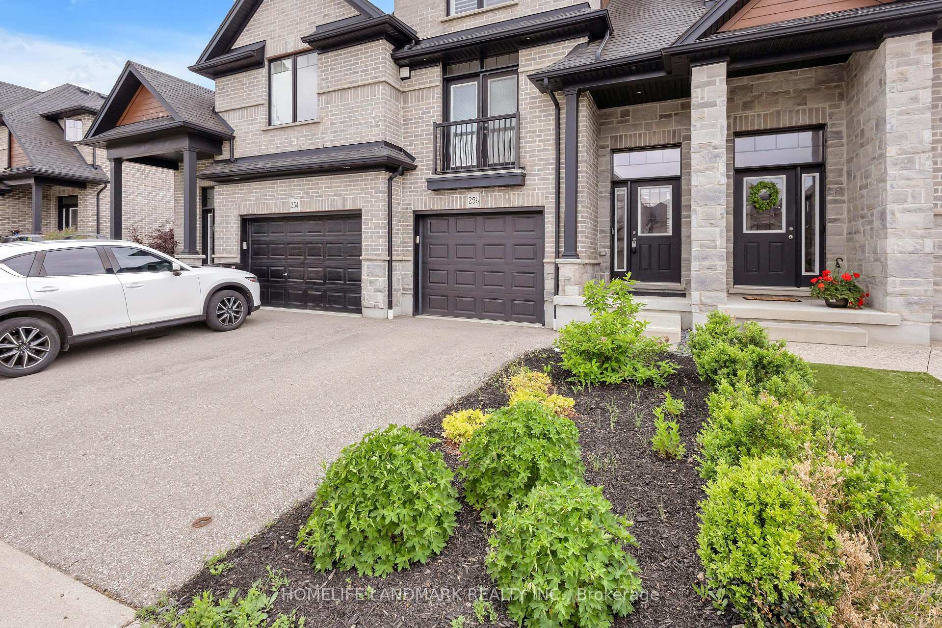 256 FALCONRIDGE Drive, Kitchener, ON N2K 0C5