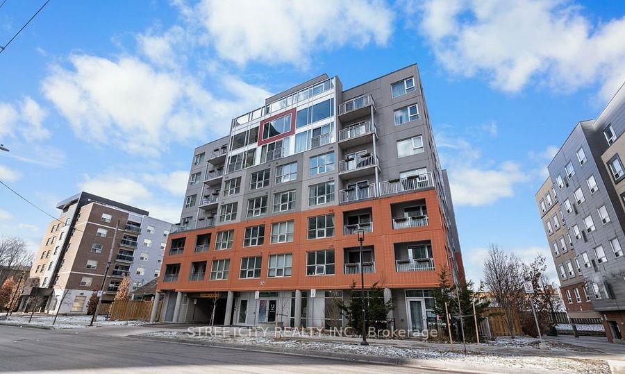 321 Spruce Street 501, Waterloo, ON N2L 0G4