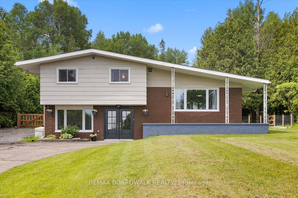 1079 River Road S, McNab/Braeside, ON K0A 1G0