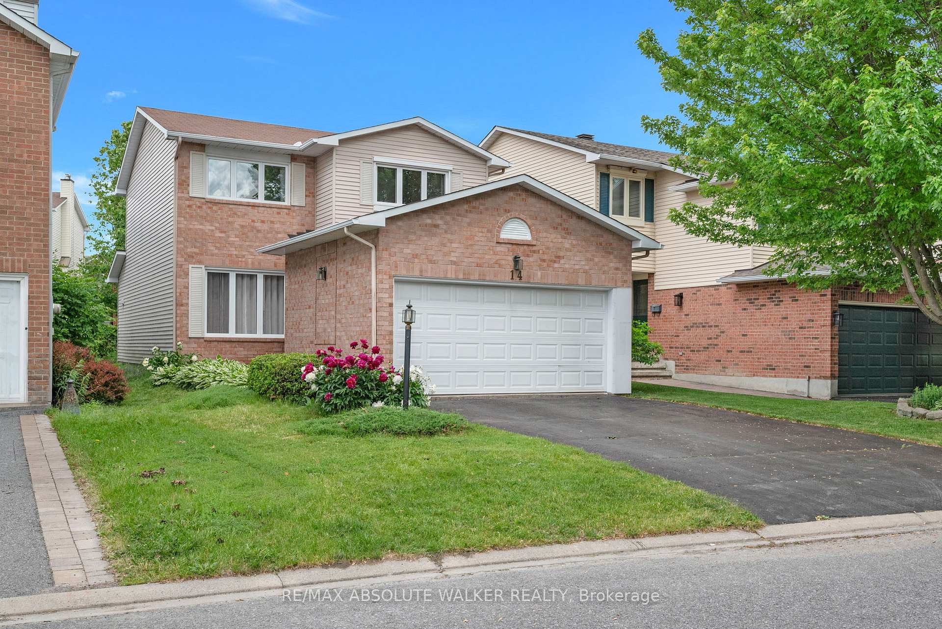 14 Inwood Drive, Kanata, ON K2M 1Z5