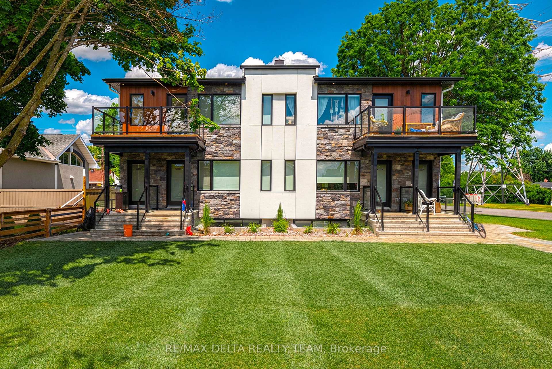 77 Granton Avenue, Meadowlands - Crestview and Area, ON K2G 1L2