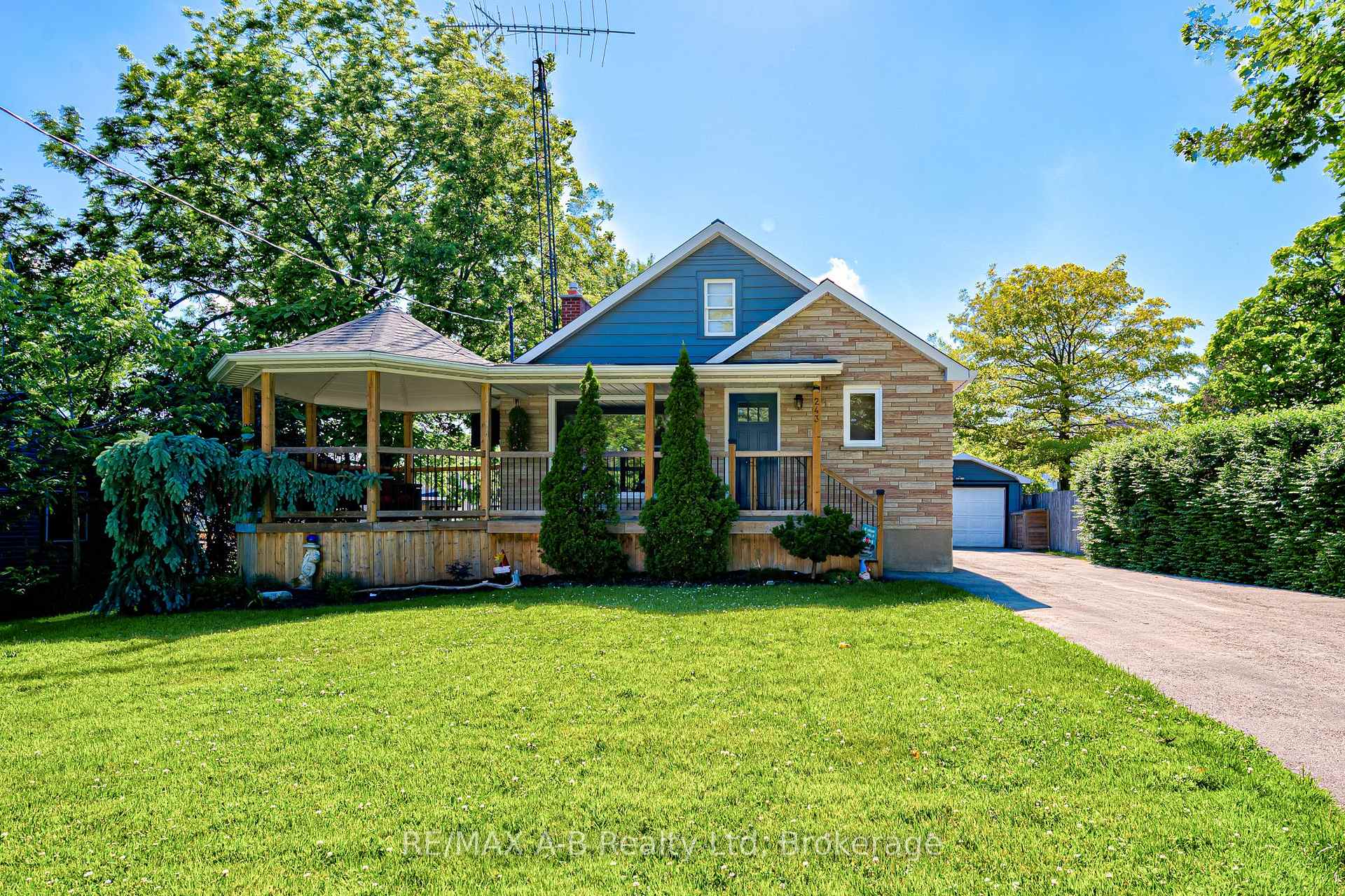 243 King Street, Lucan Biddulph, ON N0M 1V0