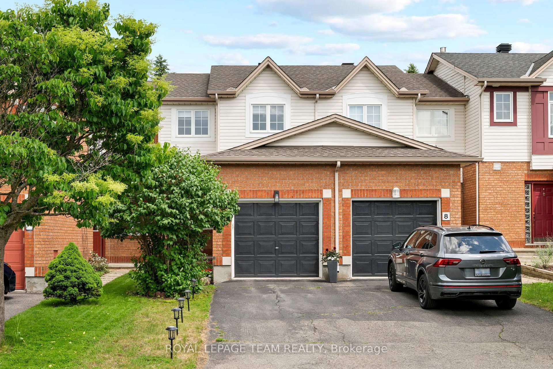 6 Folison Street, Hunt Club - South Keys and Area, ON K1T 3Y3