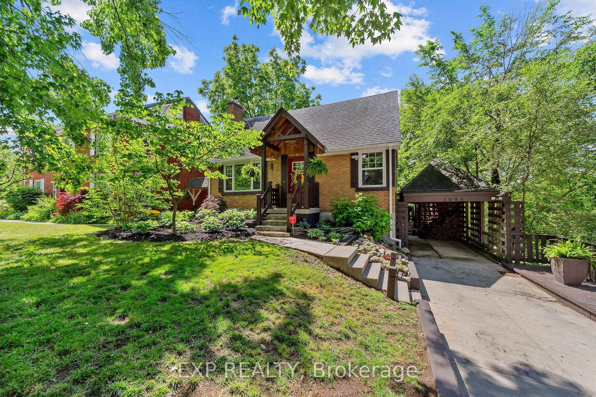 1095 Hamilton Road, London East, ON N5W 1A7