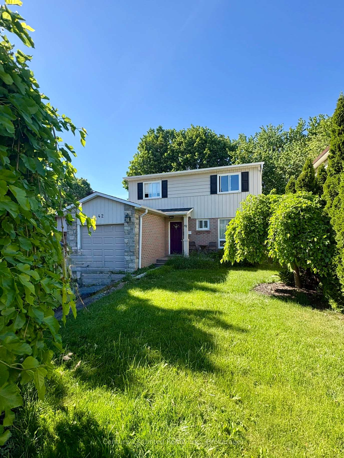 42 Peacock Boulevard, Port Hope, ON L1A 2X4