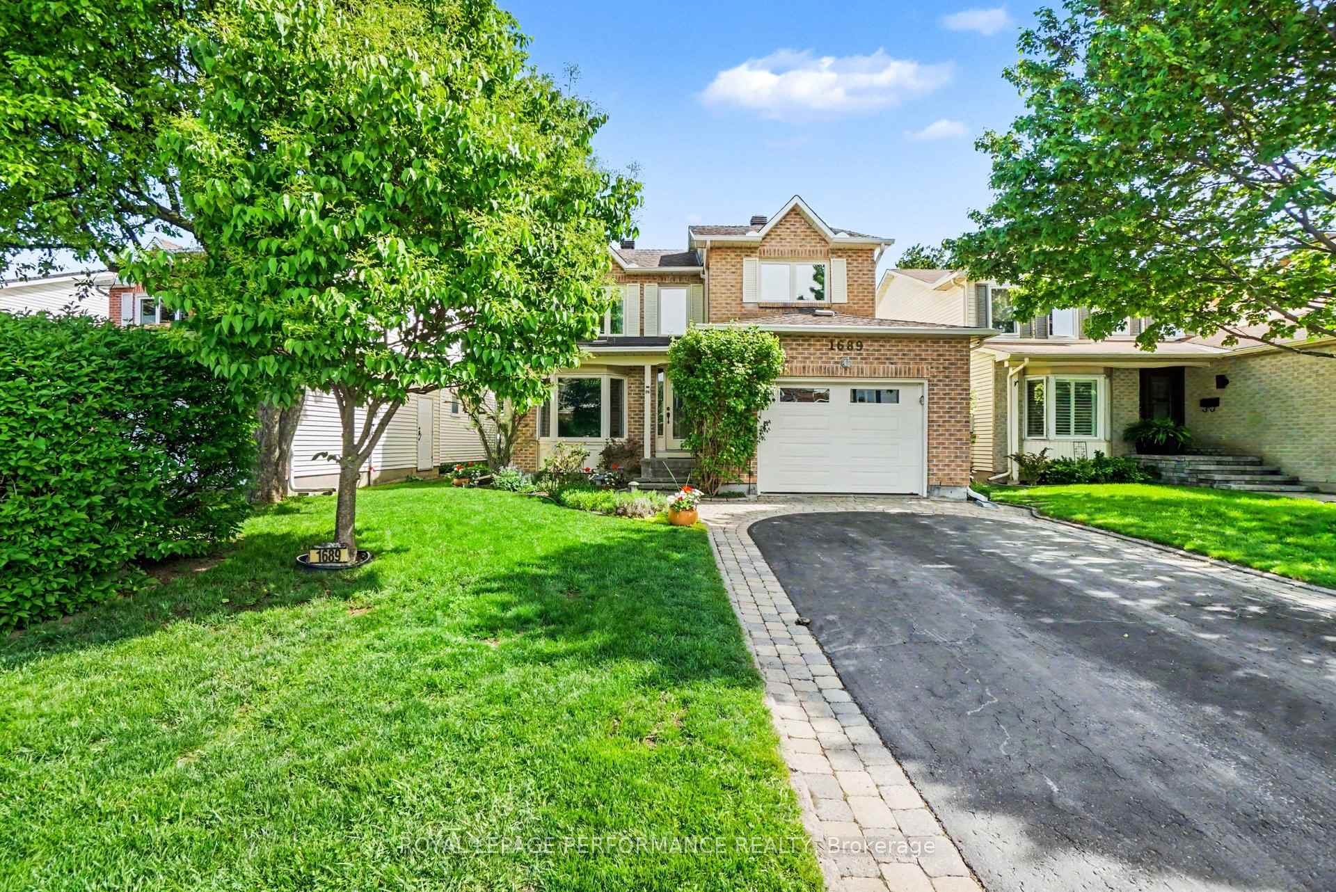 1689 Boisbriand Crescent, Orleans - Convent Glen and Area, ON K1C 4V6