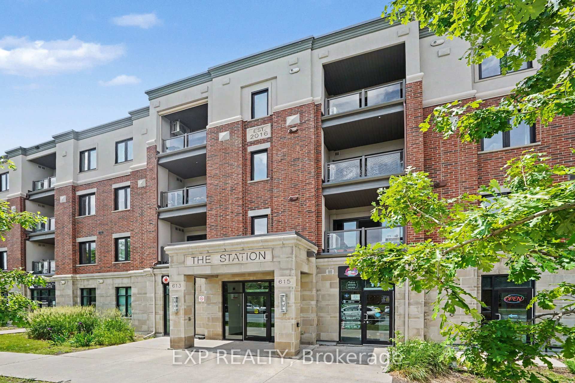 615 Longfields Drive 405, Barrhaven, ON K2J 6J3