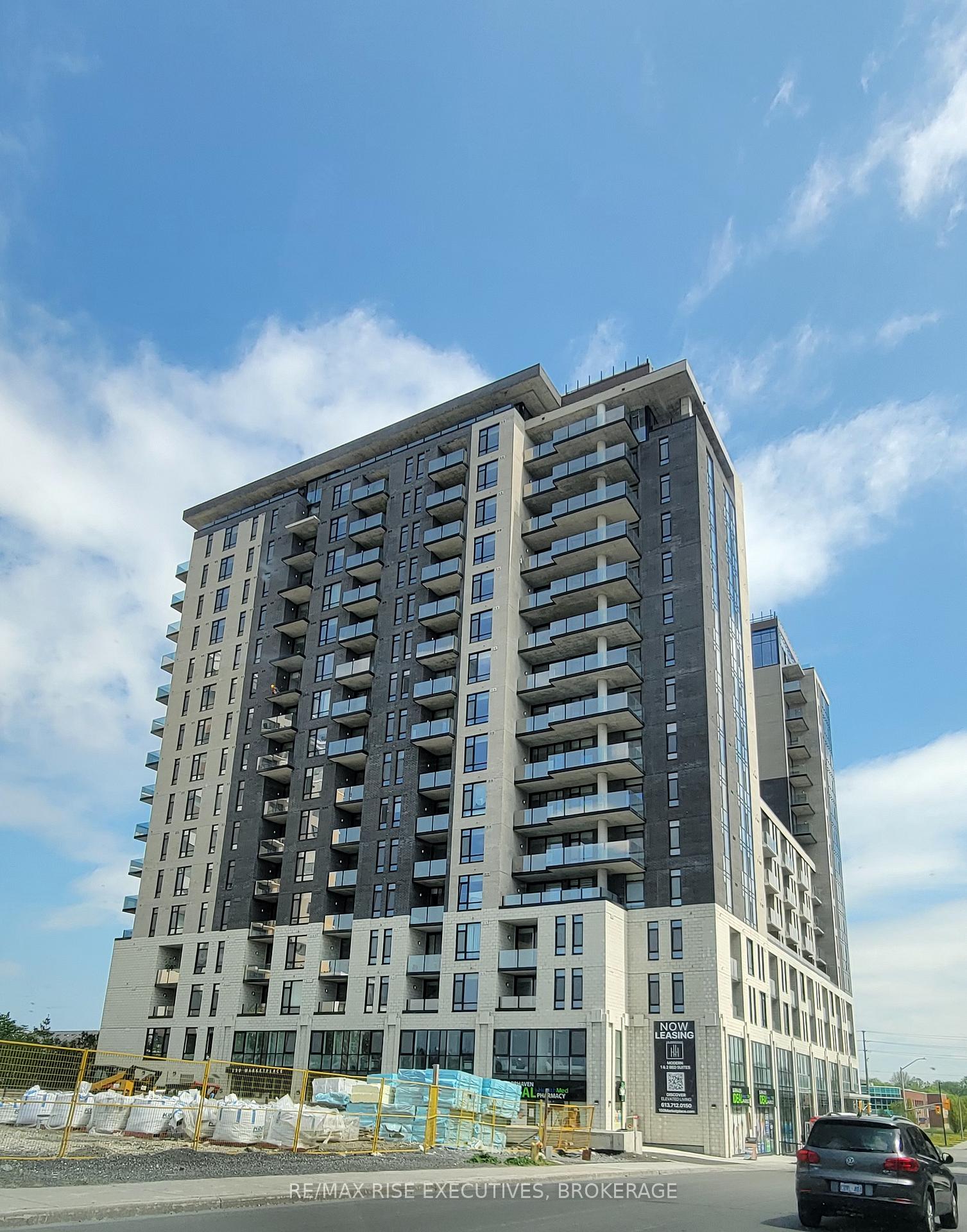150 Marketplace Avenue 806, Barrhaven, ON K2J 6V2