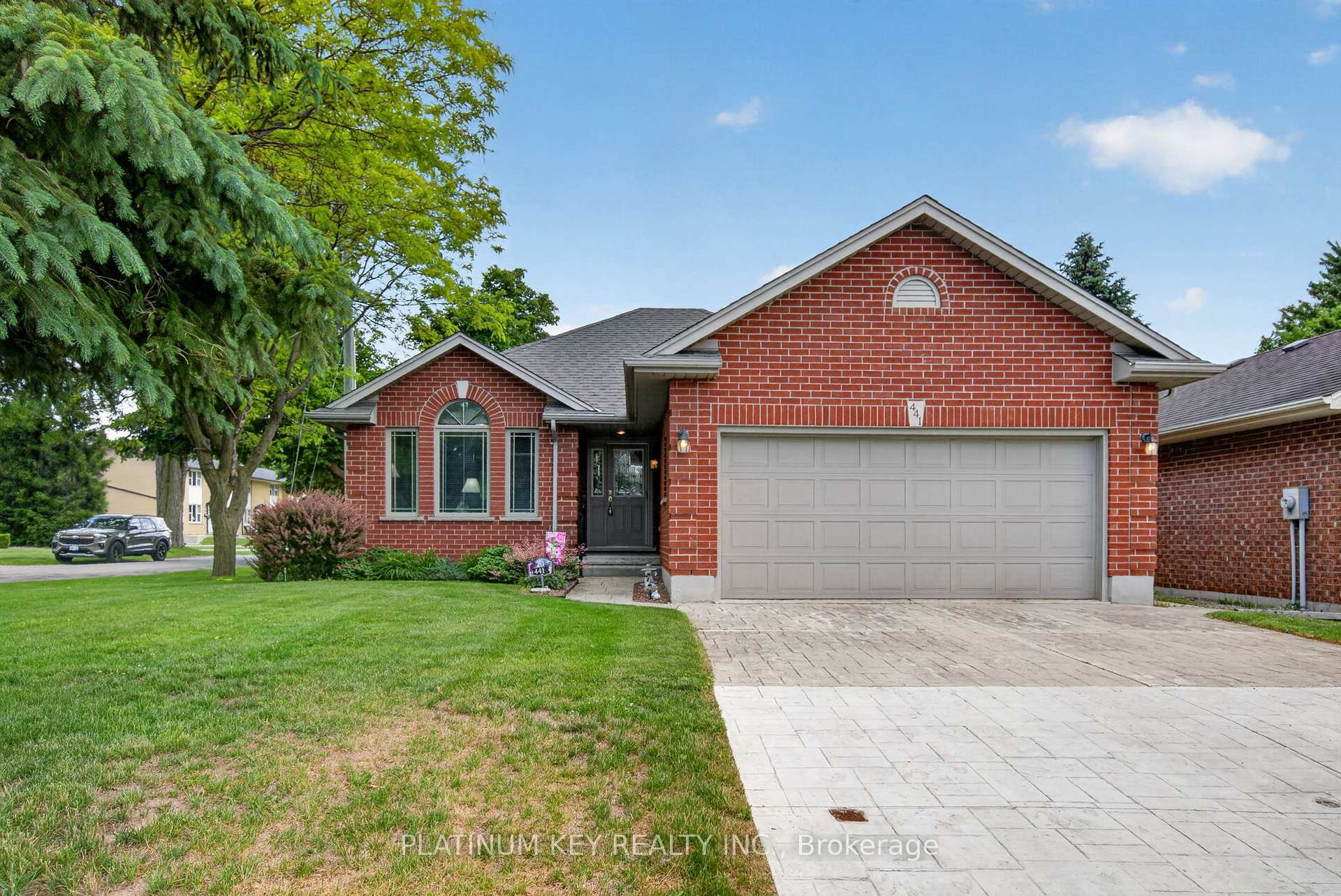 441 Drury Lane, Strathroy-Caradoc, ON N7G 3G2