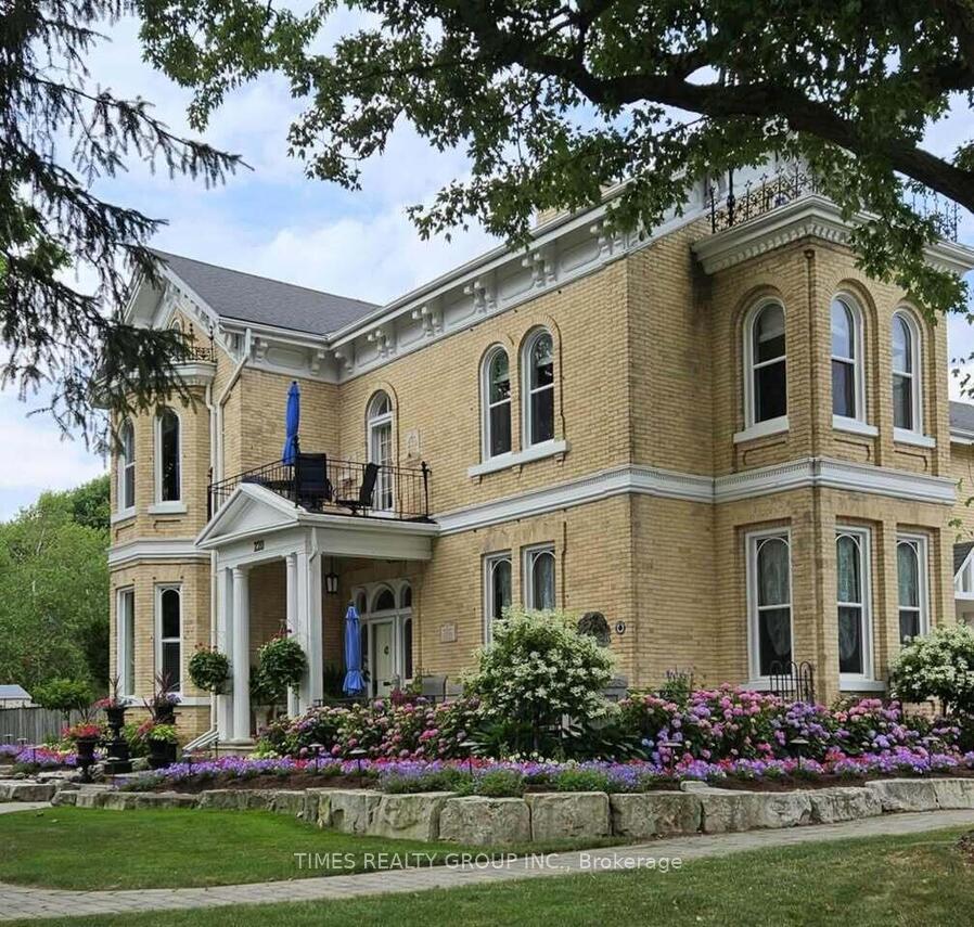 220 Hibernia Street, Stratford, ON N5A 5V5